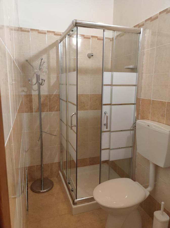 Guest House Efisio Alghero Bagian luar foto