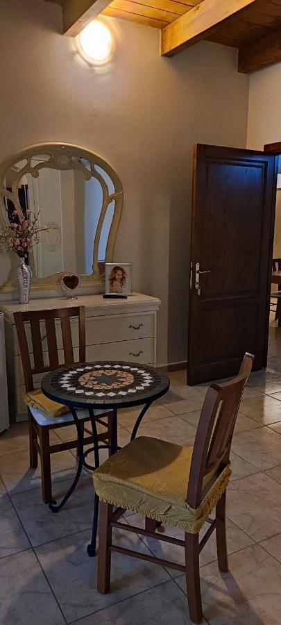 Guest House Efisio Alghero Bagian luar foto