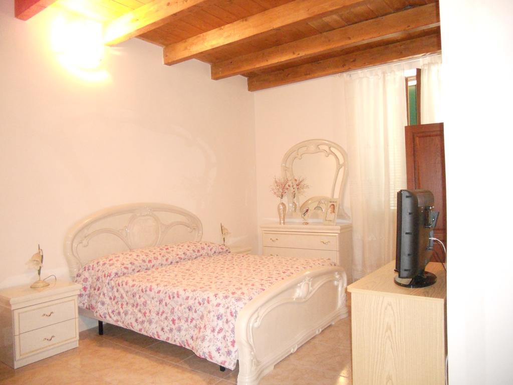Guest House Efisio Alghero Bagian luar foto