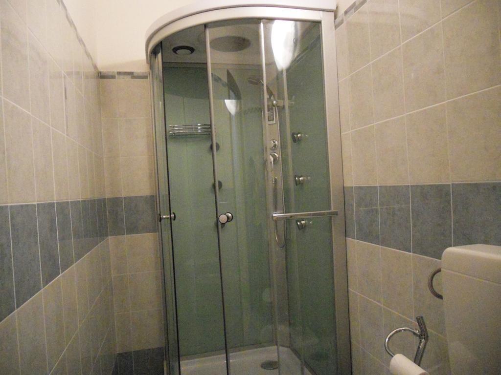 Guest House Efisio Alghero Bagian luar foto
